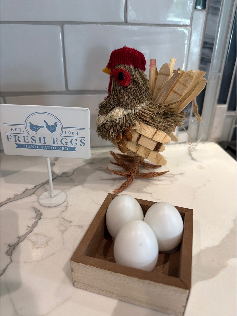 Decorative 5 piece Chicken and Fresh Eggs Sign - Picture 4 of 4